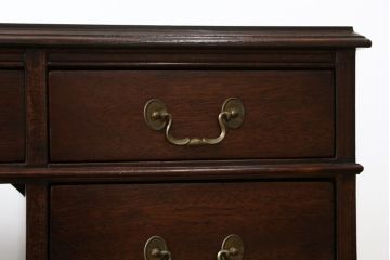 中古　DREXEL HERITAGE (ドレクセルヘリテイジ)　マホガニー材　洗練された大人の雰囲気醸し出す両袖デスク(机、在宅ワーク、在宅用ワークデスク)(R-052175)