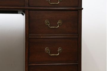 中古　DREXEL HERITAGE (ドレクセルヘリテイジ)　マホガニー材　洗練された大人の雰囲気醸し出す両袖デスク(机、在宅ワーク、在宅用ワークデスク)(R-052175)