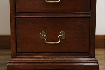 中古　DREXEL HERITAGE (ドレクセルヘリテイジ)　マホガニー材　洗練された大人の雰囲気醸し出す両袖デスク(机、在宅ワーク、在宅用ワークデスク)(R-052175)