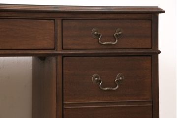 中古　DREXEL HERITAGE (ドレクセルヘリテイジ)　マホガニー材　洗練された大人の雰囲気醸し出す両袖デスク(机、在宅ワーク、在宅用ワークデスク)(R-052177)