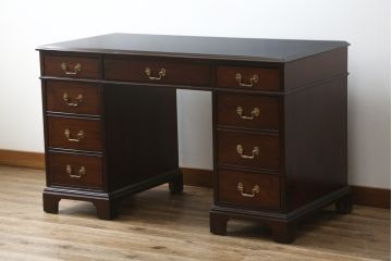 中古　DREXEL HERITAGE (ドレクセルヘリテイジ)　マホガニー材　洗練された大人の雰囲気醸し出す両袖デスク(机、在宅ワーク、在宅用ワークデスク)(R-052179)
