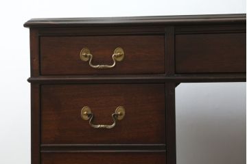 中古　DREXEL HERITAGE (ドレクセルヘリテイジ)　マホガニー材　洗練された大人の雰囲気醸し出す両袖デスク(机、在宅ワーク、在宅用ワークデスク)(R-052179)