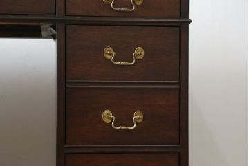 中古　DREXEL HERITAGE (ドレクセルヘリテイジ)　マホガニー材　洗練された大人の雰囲気醸し出す両袖デスク(机、在宅ワーク、在宅用ワークデスク)(R-052179)