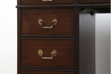 中古　DREXEL HERITAGE (ドレクセルヘリテイジ)　マホガニー材　洗練された大人の雰囲気醸し出す両袖デスク(机、在宅ワーク、在宅用ワークデスク)(R-052179)