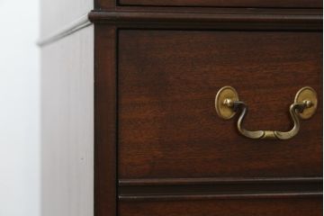 中古　DREXEL HERITAGE (ドレクセルヘリテイジ)　マホガニー材　洗練された大人の雰囲気醸し出す両袖デスク(机、在宅ワーク、在宅用ワークデスク)(R-052179)