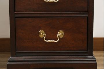 中古　DREXEL HERITAGE (ドレクセルヘリテイジ)　マホガニー材　洗練された大人の雰囲気醸し出す両袖デスク(机、在宅ワーク、在宅用ワークデスク)(R-052179)