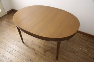 中古　DREXEL HERITAGE(ドレクセルヘリテイジ)　Triune(トライユン)　洗練された佇まいが気品を感じるダイニングテーブル(エクステンションテーブル、拡張式テーブル)(R-052180)