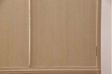 中古　美品　伝統工芸士・中沢和夫作　かくし付き　繊細な金具が上品な雰囲気を高める小引き出し付き加茂総桐箪笥(胴丸、総桐たんす、ワードローブ、衣装箪笥、和タンス、洋服タンス)(定価約100万円)(R-052182)