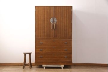 中古　漆塗り　衣装盆付き　落ち着いた色合いが魅力!モダンな空間づくりにおすすめの重ねタンス(並厚、着物箪笥、衣装箪笥、和タンス)(定価約85万円)(R-052183)