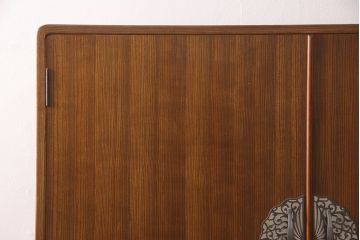 中古　漆塗り　衣装盆付き　落ち着いた色合いが魅力!モダンな空間づくりにおすすめの重ねタンス(並厚、着物箪笥、衣装箪笥、和タンス)(定価約85万円)(R-052183)