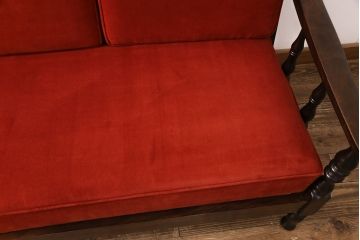 中古美品　松本民芸家具　赤と茶のコントラストが鮮やかな3人掛けソファ(ベンチ、三人掛け、3P)(R-052187)