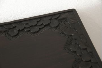 中古　美品　軽井沢彫り　咲き誇る桜の彫りが見事な茶箪笥(サイドボード、サイドキャビネット、収納棚、飾り棚、茶棚、茶タンス)(定価約100万円)(R-052189)