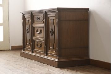 中古　美品　DREXEL HERITAGE(ドレクセルヘリテイジ)　FRANCESCA(フランチェスカ)シリーズ　上品なモールディングの装飾が高級感を高めるサイドボード(クレデンザ、クリデンザ、収納棚、キャビネット、サイドキャビネット)(R-052191)