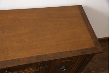 中古　美品　DREXEL HERITAGE(ドレクセルヘリテイジ)　FRANCESCA(フランチェスカ)シリーズ　上品なモールディングの装飾が高級感を高めるサイドボード(クレデンザ、クリデンザ、収納棚、キャビネット、サイドキャビネット)(R-052191)