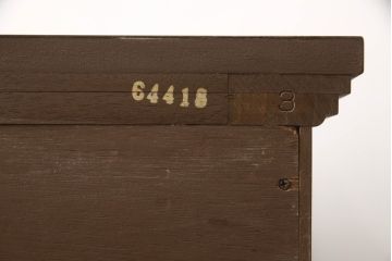中古　美品　DREXEL HERITAGE(ドレクセルヘリテイジ)　FRANCESCA(フランチェスカ)シリーズ　上品なモールディングの装飾が高級感を高めるサイドボード(クレデンザ、クリデンザ、収納棚、キャビネット、サイドキャビネット)(R-052191)