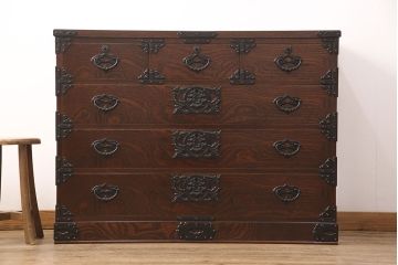 中古　美品　岩谷堂箪笥　桜木家具店作　重厚な雰囲気で格式ただようチェスト(引き出し、衣装箪笥、整理タンス)(R-052209)