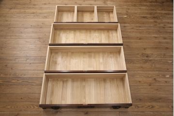 中古　美品　岩谷堂箪笥　桜木家具店作　重厚な雰囲気で格式ただようチェスト(引き出し、衣装箪笥、整理タンス)(R-052209)