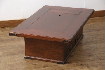 中古　国産民芸家具　ケヤキ材　四隅の金具にもこだわりが感じられる長火鉢(囲炉裏、関西火鉢、木製火鉢)(R-052210)
