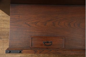 中古　国産民芸家具　ケヤキ材　四隅の金具にもこだわりが感じられる長火鉢(囲炉裏、関西火鉢、木製火鉢)(R-052210)