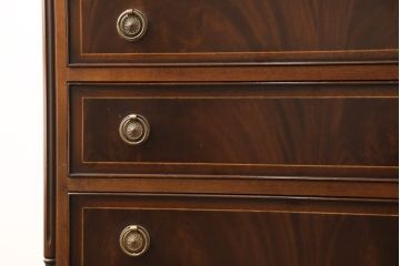 中古美品　イギリス王室御用達　マホガニー材　ロスジョン(ROSJOHN)　凝ったつくりが美しいチェスト(定価約35万円)(引き出し、サイドボード)(R-052211)