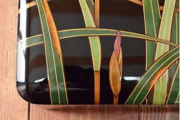 輪島塗　若島屋謹製　木谷信夫銘　菖蒲蒔絵　木製手文庫(文箱、手許箱)(R-052223)