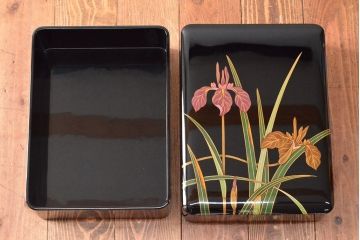 輪島塗　若島屋謹製　木谷信夫銘　菖蒲蒔絵　木製手文庫(文箱、手許箱)(R-052223)