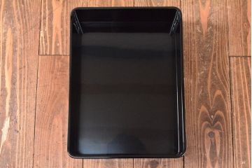 輪島塗　若島屋謹製　木谷信夫銘　菖蒲蒔絵　木製手文庫(文箱、手許箱)(R-052223)