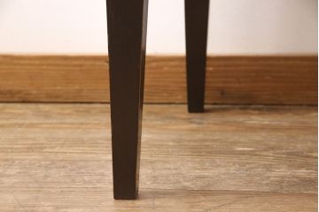 中古　cassina.ixc(カッシーナ・イクスシー )  Philippe hurel(フィリップ・ユーレル)  シンプルでありながら優雅で洗練されたデザインが魅力のチロルチェア(ダイニングチェア、椅子、合皮)(R-052225)
