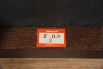 中古　cassina.ixc(カッシーナ・イクスシー )  Philippe hurel(フィリップ・ユーレル)  シンプルでありながら優雅で洗練されたデザインが魅力のチロルチェア(ダイニングチェア、椅子、合皮)(R-052225)