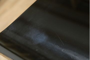 中古　美品　伝統工芸家具　輪島塗り　蝋色塗り　浜高悦朗作　漆の深く美しい黒色に繊細な山水蒔絵が映える飾り棚(茶棚、収納棚、違い棚)(R-052238)