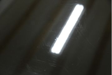 中古　美品　伝統工芸家具　輪島塗り　蝋色塗り　浜高悦朗作　漆の深く美しい黒色に繊細な山水蒔絵が映える飾り棚(茶棚、収納棚、違い棚)(R-052238)