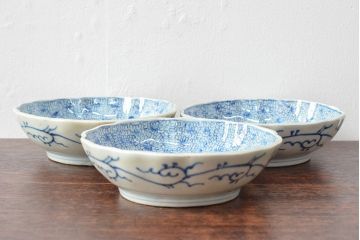 江戸後期　古伊万里　成化年製　微塵唐草文染付　なます皿3枚セット(和食器)(R-052255)