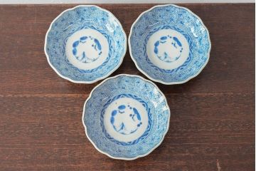 江戸後期　古伊万里　成化年製　微塵唐草文染付　なます皿3枚セット(和食器)(R-052258)