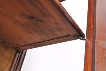 イギリスアンティーク　高級品　マホガニー材　象嵌入りで上品なデザインが目を引くキャビネット(ガラスケース、飾り棚、陳列棚)(R-052259)