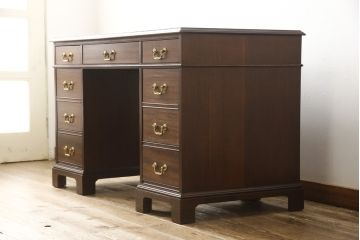 中古　DREXEL HERITAGE (ドレクセルヘリテイジ)　マホガニー材　洗練された大人の雰囲気醸し出す両袖デスク(机、在宅ワーク、在宅用ワークデスク)(R-052268)