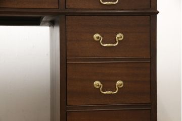 中古　DREXEL HERITAGE (ドレクセルヘリテイジ)　マホガニー材　洗練された大人の雰囲気醸し出す両袖デスク(机、在宅ワーク、在宅用ワークデスク)(R-052268)
