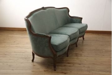 中古　カリモク家具(karimoku)　domani(ドマーニ)　Louis(ルイ)XVシリーズ　落ち着いた色合いと、エレガントなデザインが魅力的な3人掛けソファ(三人掛けソファ、3P)(R-052271)