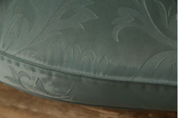 中古　カリモク家具(karimoku)　domani(ドマーニ)　Louis(ルイ)XVシリーズ　落ち着いた色合いと、エレガントなデザインが魅力的な3人掛けソファ(三人掛けソファ、3P)(R-052271)