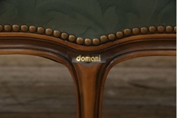 中古　カリモク家具(karimoku)　domani(ドマーニ)　Louis(ルイ)XVシリーズ　落ち着いた色合いと、エレガントなデザインが魅力的な3人掛けソファ(三人掛けソファ、3P)(R-052271)
