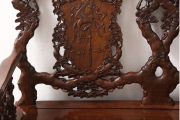 中古　高級唐木家具　カリン材　細やかな彫りの意匠が魅力的なベンチ(板座チェア、花梨材)(定価約89万円)(R-052274)