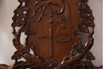 中古　高級唐木家具　カリン材　細やかな彫りの意匠が魅力的なベンチ(板座チェア、花梨材)(定価約89万円)(R-052274)