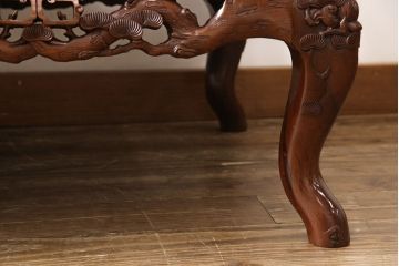 中古　高級唐木家具　カリン材　細やかな彫りの意匠が魅力的なベンチ(板座チェア、花梨材)(定価約89万円)(R-052274)