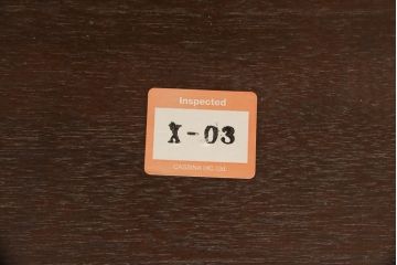 中古　美品　Cassina(カッシーナ)　CATHERINE MEMMI(カトリーヌ・メミ)　シンプルかつスタイリッシュで美しいダイニングテーブル(定価約48万円)(作業台)(R-052277)