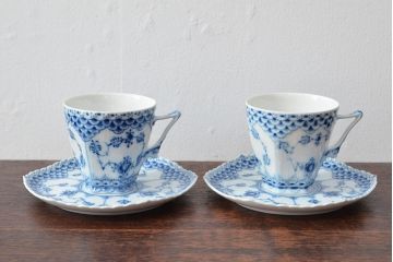 ROYAL COPENHAGEN　ロイヤルコペンハーゲン　ブルーフルーテッド　フルレース　コーヒーカップ&ソーサー2客(洋食器)(R-052279)