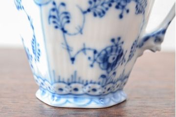 ROYAL COPENHAGEN　ロイヤルコペンハーゲン　ブルーフルーテッド　フルレース　コーヒーカップ&ソーサー2客(洋食器)(R-052279)