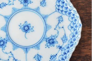 ROYAL COPENHAGEN　ロイヤルコペンハーゲン　ブルーフルーテッド　フルレース　コーヒーカップ&ソーサー2客(洋食器)(R-052279)