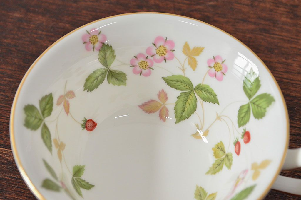 WEDGWOOD　ウェッジウッド　ワイルドストロベリー　カップ&ソーサー2客・プレート2枚セット(洋食器)(R-052282)