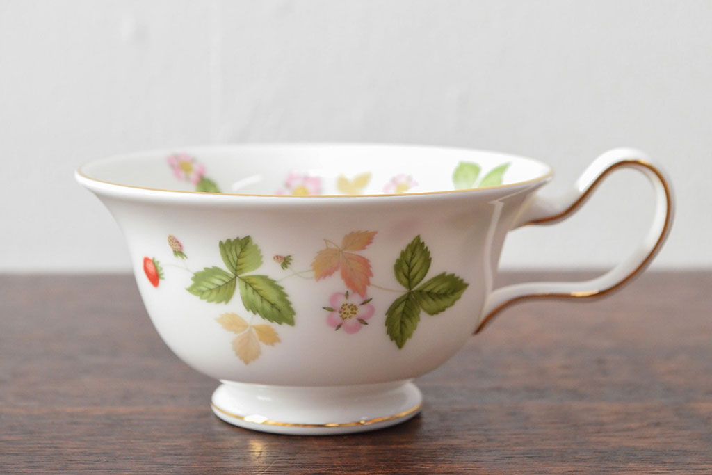 WEDGWOOD　ウェッジウッド　ワイルドストロベリー　カップ&ソーサー2客・プレート2枚セット(洋食器)(R-052282)