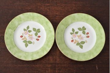 WEDGWOOD　ウェッジウッド　ワイルドストロベリー　カップ&ソーサー2客・プレート2枚セット(洋食器)(R-052282)