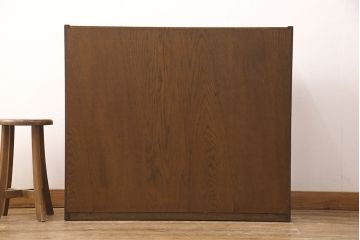 中古美品　三越家具　Brugge(ブルージュ)　ステンドグラスとバラのレリーフが上品なサイドボード(サイドキャビネット、戸棚、収納棚)(定価約17万円)(R-052286)